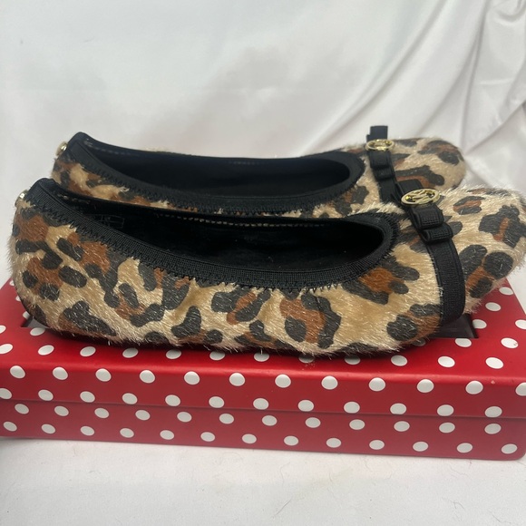 Like New MICHAEL KORS Rover Lux Cheetah Animal Print Flats with Gold Logo - Picture 3 of 14